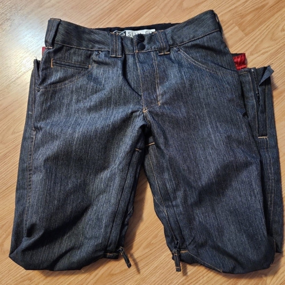 Snowboard pants